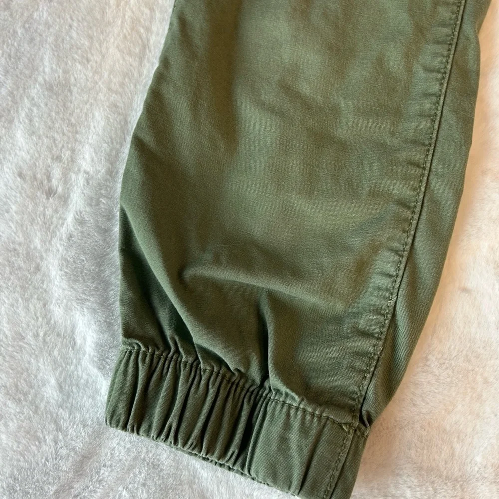GAP stylish olive